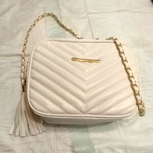 Elegant White Crossbody Bag with Gold Chain